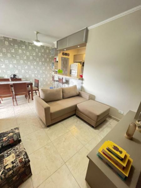 Belo Apto Familiar, 4 min praia das Toninhas